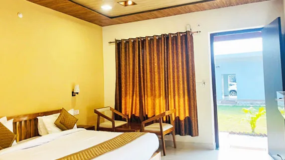 Deluxe cottage inside image to experience.